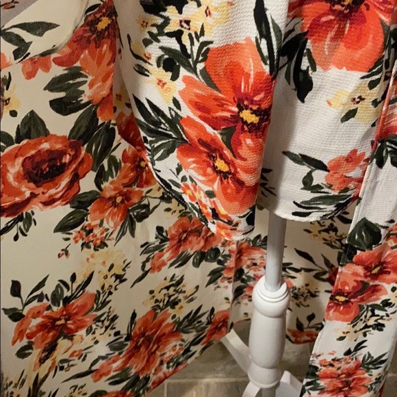 Flowers anyone - Picture 6 of 6